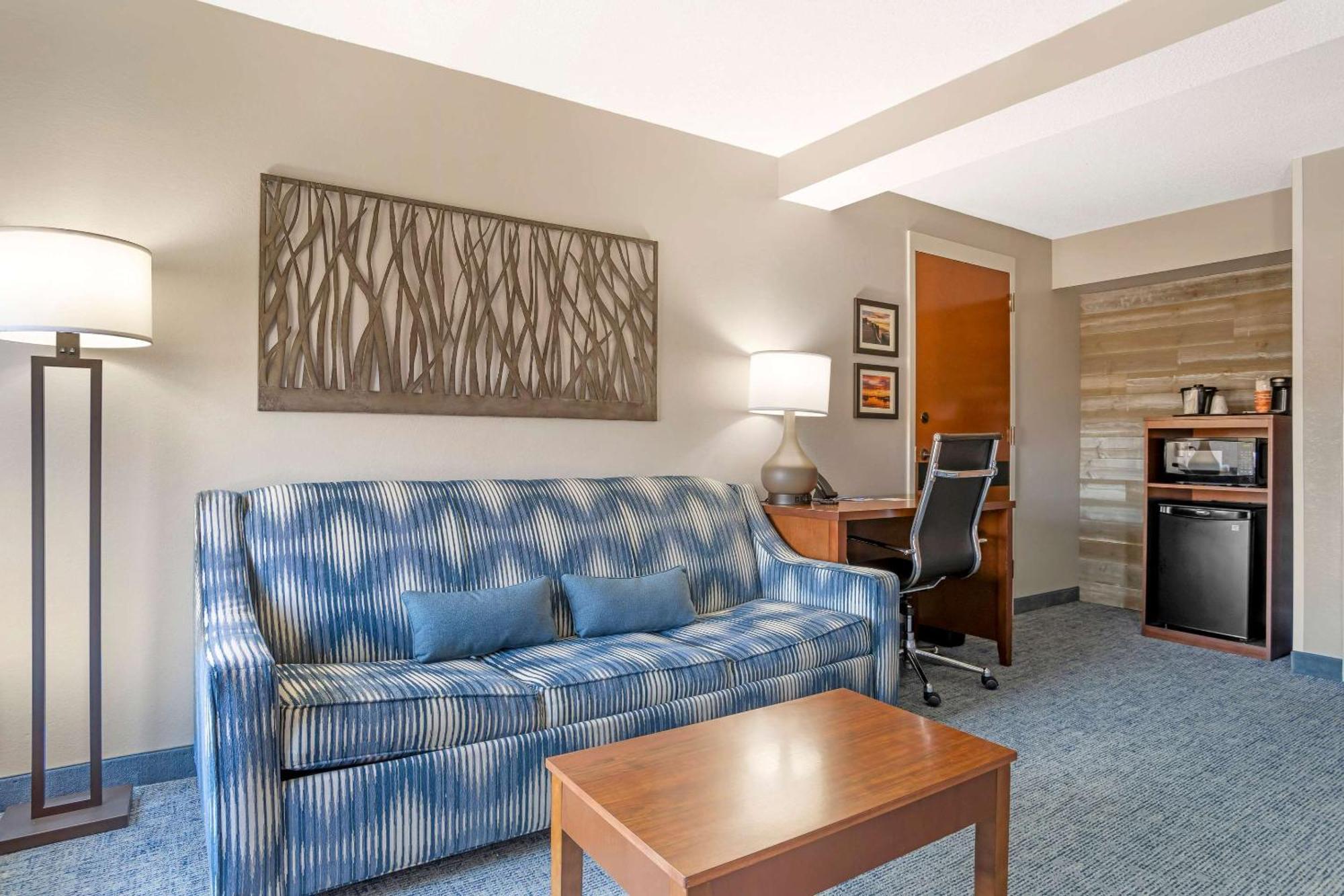 Comfort Suites Near Birkdale Village- Huntersville Eksteriør billede